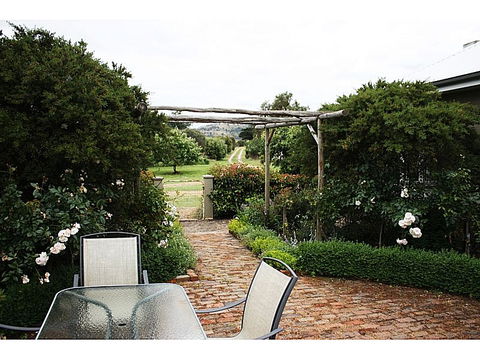 Brambletye Lodge - Dalby Accommodation 2