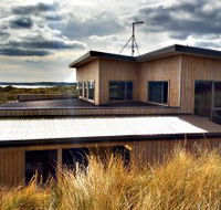 King Island Breaks - Porky's Beach House - Dalby Accommodation