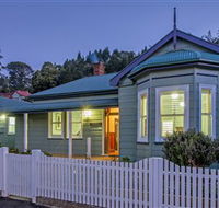Mt Lyell Anchorage - Dalby Accommodation