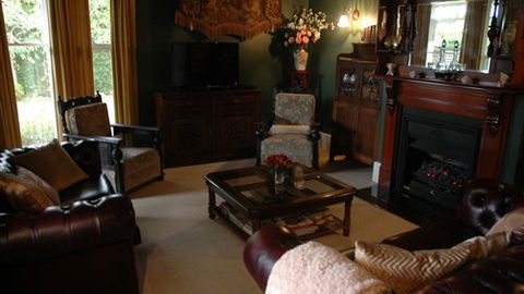 Heytesbury House B&B - Dalby Accommodation 4