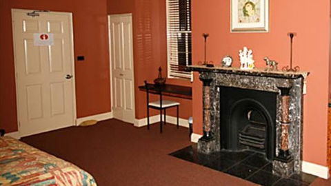Grand Central Accommodation B&B Cobden - Dalby Accommodation 1