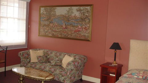 Grand Central Accommodation B&B Cobden - Dalby Accommodation 7
