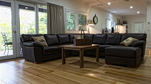 GG's By The River - Dalby Accommodation 4