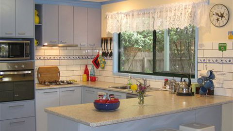 Bells By The Beach Holiday House Ocean Grove - Dalby Accommodation 2