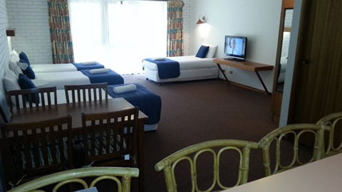 Barooga Country Inn Motel - Dalby Accommodation 2