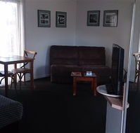 Budget On The Lake - Dalby Accommodation