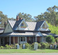 Magnolia Mansfield - Dalby Accommodation