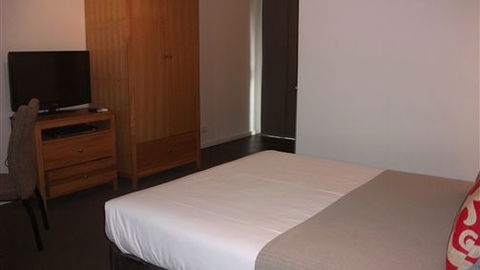 Riverside Ocean Grove - Dalby Accommodation 1