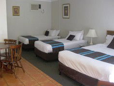 Cleveland Motor Inn - Dalby Accommodation 2