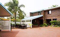 Cleveland Visitor Villas Motel - Dalby Accommodation 1
