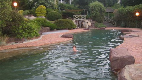 Kunala Chalet - Pinnacle Valley Resort - Dalby Accommodation 2