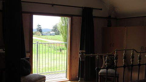 Glenmore Springs Accommodation - Dalby Accommodation 5