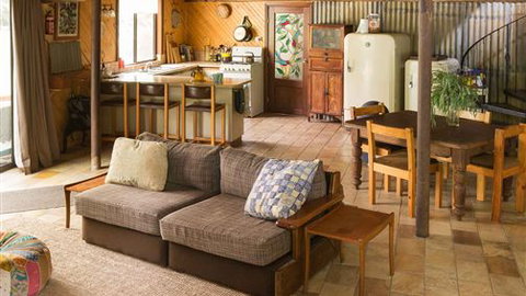 Schusters Lodge - Dalby Accommodation 1