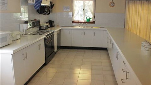 Portillo Ski Lodge - Dalby Accommodation 2
