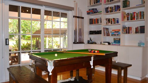 Two Mountains Lodge - Dalby Accommodation 1