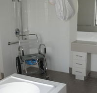 Frankston Accessible Holiday House - Dalby Accommodation