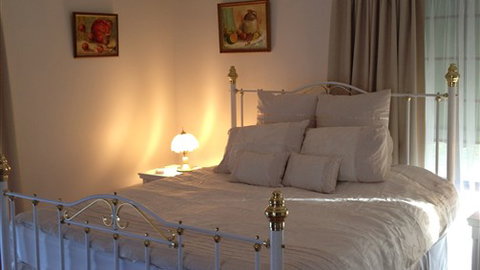 Waldara Cottage - Dalby Accommodation 4