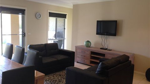 Villa Tarni 17 - Dalby Accommodation 7