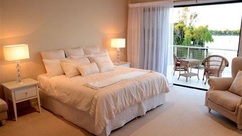 Castevilla - Dalby Accommodation 1