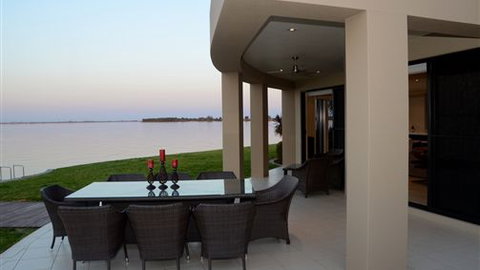 Castevilla - Dalby Accommodation 5