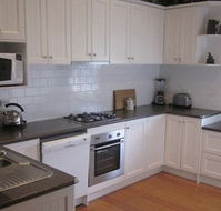 Abaleen House - Dalby Accommodation