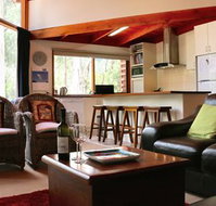 MannaGum Alpine Lodge - Dalby Accommodation