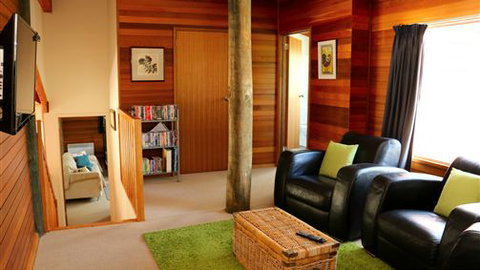 MannaGum Alpine Lodge - Dalby Accommodation 2