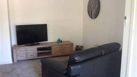 Waterview - Stoneleigh At Yarra - Dalby Accommodation 3