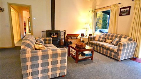 Camellia Lodge - Dalby Accommodation 3