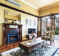 Avalon Guesthouse - Dalby Accommodation