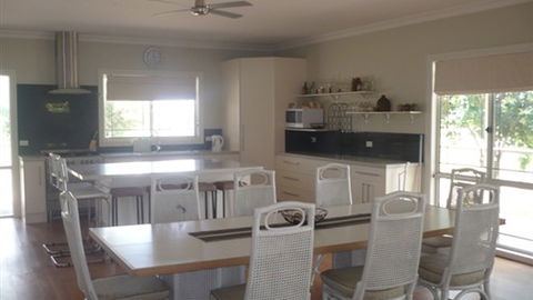 Yarrasackawonga - Dalby Accommodation 2