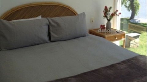 28 Graham Ave - Dalby Accommodation 6