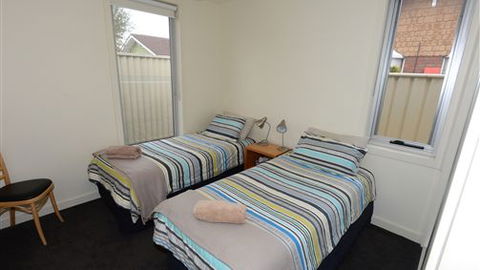 Murray Grange Villa Eight - Dalby Accommodation 1
