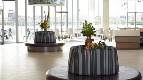 Mercure Melbourne Caroline Springs - Dalby Accommodation 5