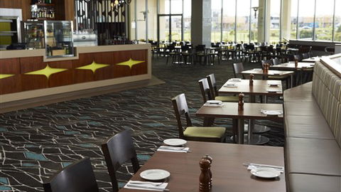 Mercure Melbourne Caroline Springs - Dalby Accommodation 7