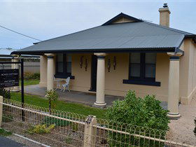 Agnes Cottage Bed And Breakfast - Dalby Accommodation 0