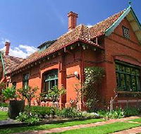Buxton Manor - George Lowe Esquire Apartment - Dalby Accommodation