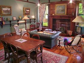 Buxton Manor - Musica Viva Apartment - Dalby Accommodation 0