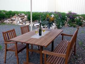 Captain Rodda's Cottage - Dalby Accommodation 2