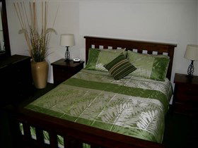 Cotton Palm Cottage - Dalby Accommodation 1