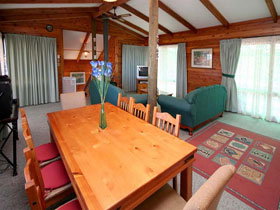 Island Lodge Karinga Park - Dalby Accommodation 1