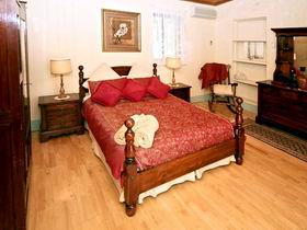 Karinga Park Coach House - Dalby Accommodation 0