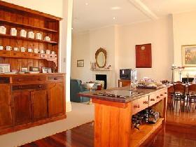 The Fire Station Inn - Residency Penthouse - Dalby Accommodation 2