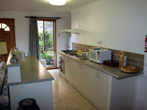 Adrienne's Place On The Hill - Dalby Accommodation 0