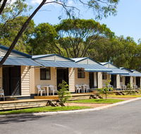 Amblin Holiday Park - Dalby Accommodation