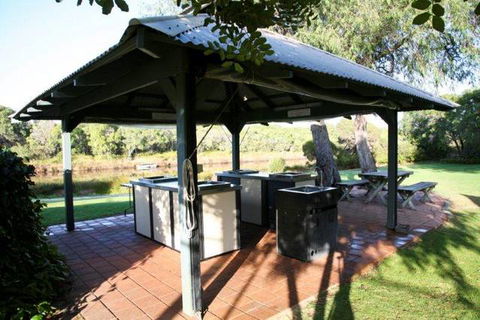 Bayshore Beachside Resort - Dalby Accommodation 7