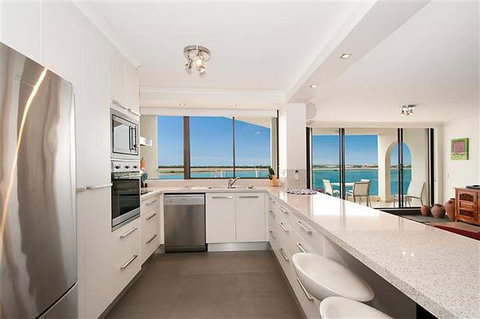 Beaconlea Tower Apartments - Dalby Accommodation 0