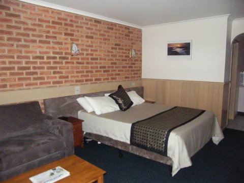 BEST WESTERN Colonial Motor Inn Bairnsdale - Dalby Accommodation 0