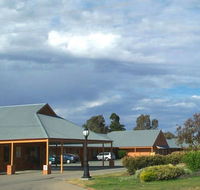 Bishop's Lodge Motor Inn - Dalby Accommodation