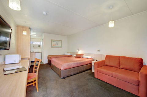 Box Hill Motel - Dalby Accommodation 0
